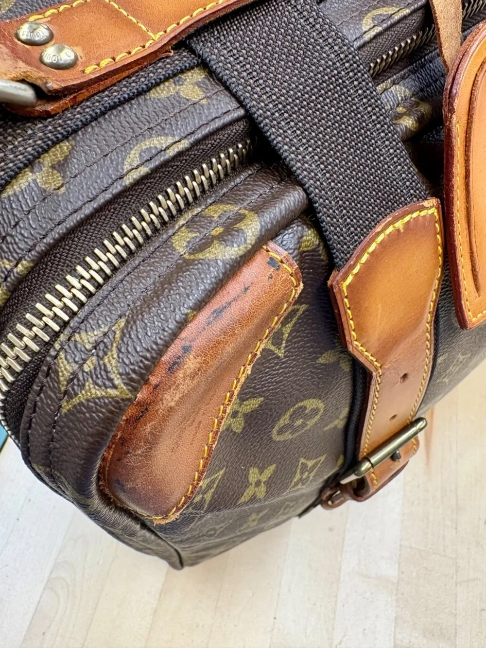 Vintage Authentic Louis Vuitton Monogram Satellite 53 Suitcase Travel Bag
